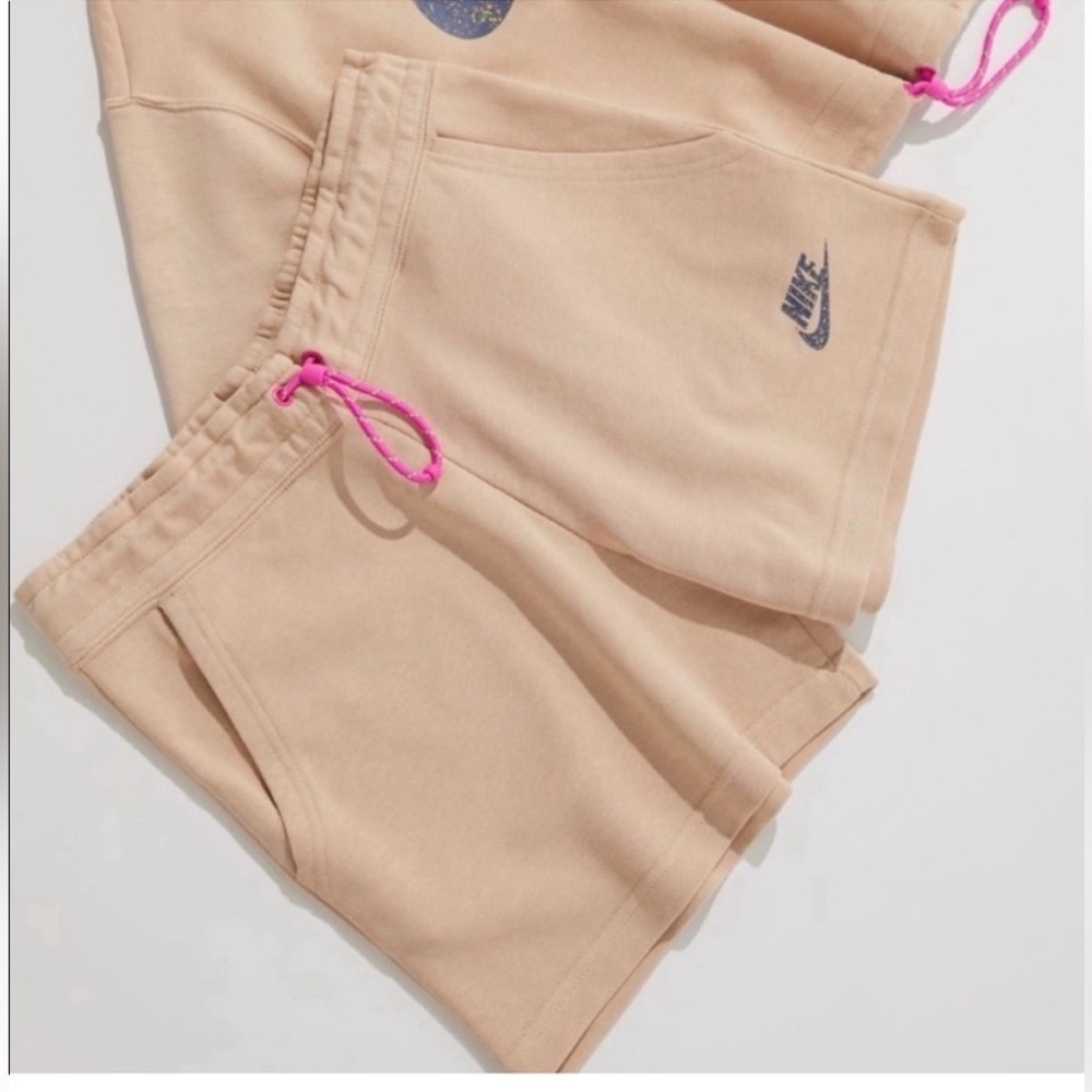 Nike Sportswear Icon Clash Fleece Drawcord Shorts small tan loungewear pockets - Picture 3 of 16